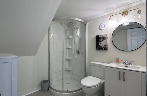 Strathroy Apartment | Basement Bachelor Suite