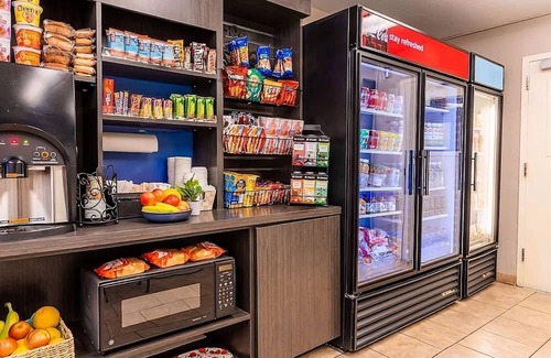 Central Oklahoma City Hotel | 2 Spacious Suites with Fitness Center Access Near OKC Airport