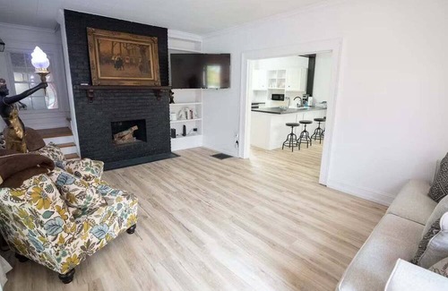 Owensboro House | 💦 Luxe Retreat Home @ Griffith Ave – Prime Location! ➠ 524W