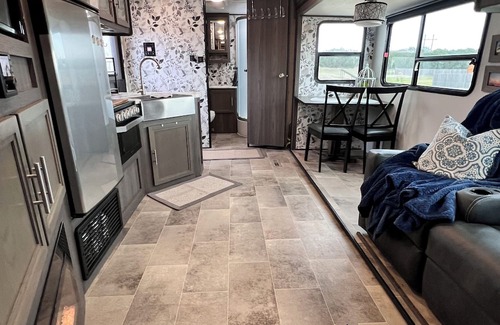 Kempner House | Tranquil Hill Country RV
