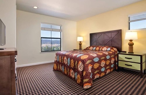 Angels Camp Resort | Angels Camp Resort 2 Bedroom W/POOL & HOT TUB