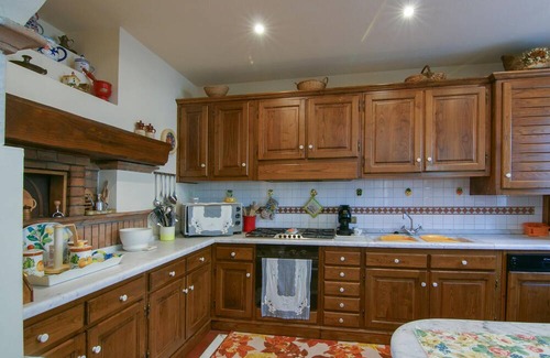 Querceta Apartment | 2 bedroom beautiful apartment in Querceta