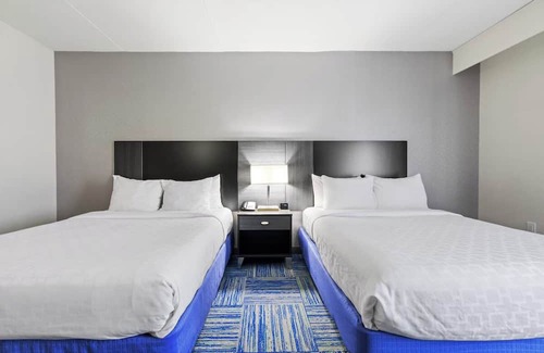 East Texas Hotel | 3 Sleek Rooms for Families, Leisure and Business Travelers Visiting Dorney Park