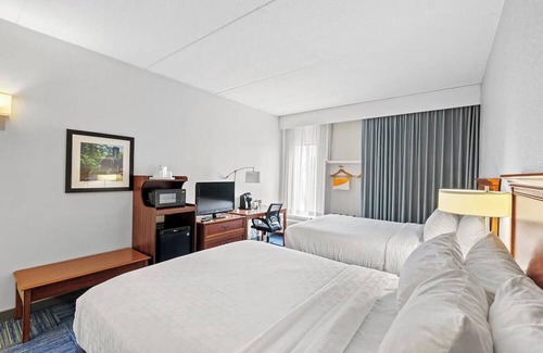 East Texas Hotel | 3 Units - Convenient Base for Exploring Wildwater Kingdom and Dorney Park