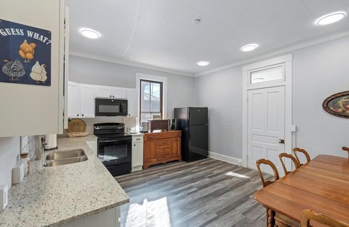 Wilmington House | Spacious 5-bedroom, 2 bath historical house, just 8 minutes from WEC.