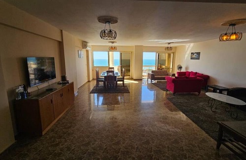 Bab Sharqi Apartment | Midpoint sea heart (families only)