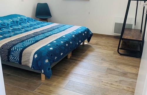 Saint-Martin-Lacaussade Apartment | Le Relais des Brias