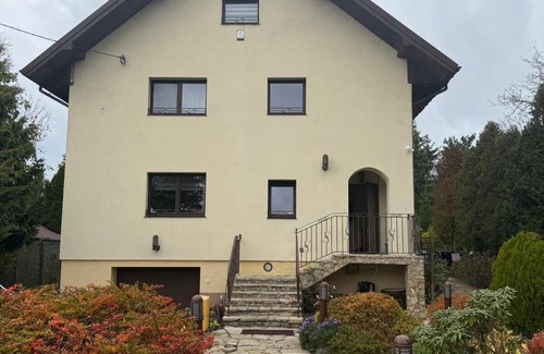 Lomianki House | BIZAR Hostel in Izabelin-Dziekanówek