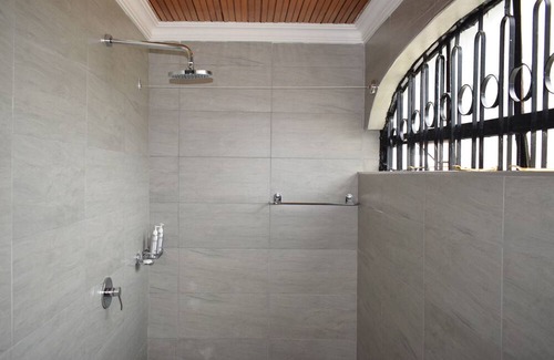 Gigiri Hotel | Superior plus room ensuite