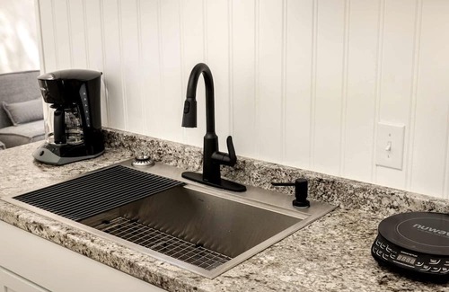 Capon Bridge Cabin | Outstanding Dome with Fire Pit and Hot-tub in Capon Bridge, West Virginia