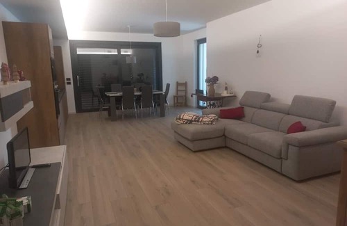 Castello dell'Acqua Apartment | Apartment 'Laris' with Mountain View, Balcony and Wi-Fi