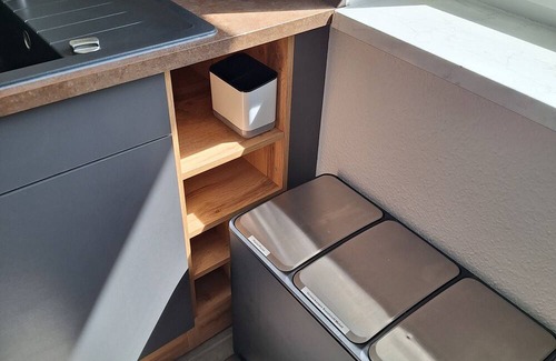 Weissenfels Apartment | Holiday Home 'Radlerrast' with Private Garden and Wi-Fi