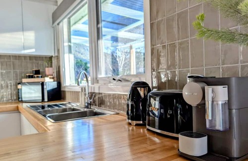 Warburton House | Pet-friendly sanctuary with mountain views 💚