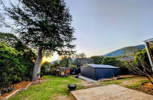 Warburton House | Pet-friendly sanctuary with mountain views 💚