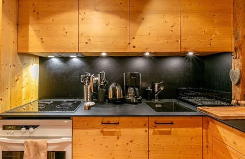 Val-d'Isere Apartment | Luxurious Chalet-Style Apartment, South-Facing Terrace, Ski-In/Ski-Out, Val-d'Isère