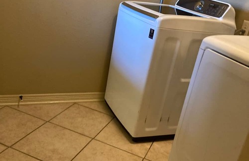 Tyler Apartment | Best Stays@ La Meza Roja, Wifi, Pet Friendly- fenced