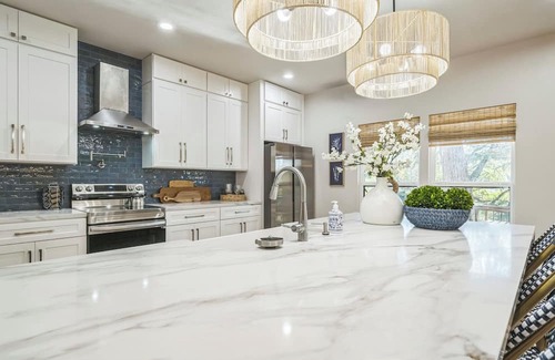 New Braunfels House | River Front Luxe House With Amazing Views and King be Guadalupe Float Path 3 Decks, Out Door Shower