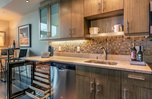 Belltown Condo | Modern Luxury Living: 2BR Condo at Via 6