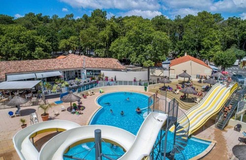 Saint-Hilaire-de-Riez Cabin | Cabane 4 étoiles - Piscine - efbded