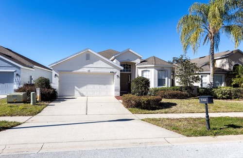 Highlands Reserve House | Cozy 4Bed Pool Home with Spa-246BD