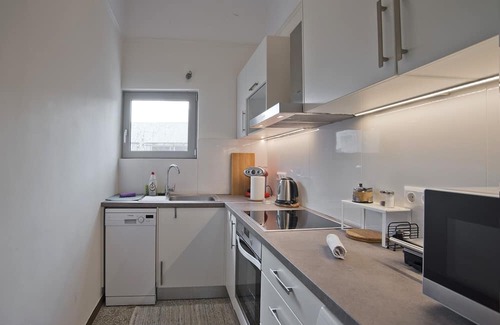 Khalandrion Apartment | Athina 2BR Apt, Fully Equipped, Kitchen, AC, WiFi