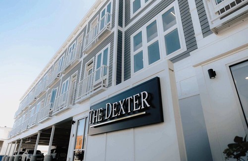 Elk Rapids Apartment | Junior Suite | 2 Queens | 1 King