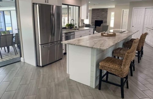 Caloosahatchee Villa | Recently remodeled and in a great location close to downtown and area beaches!