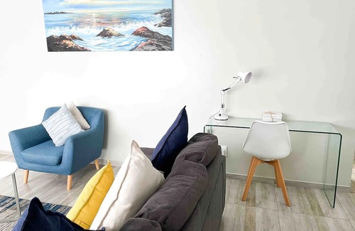 Bulawayo Apartment | Chic Modern House on Neasden - 2085