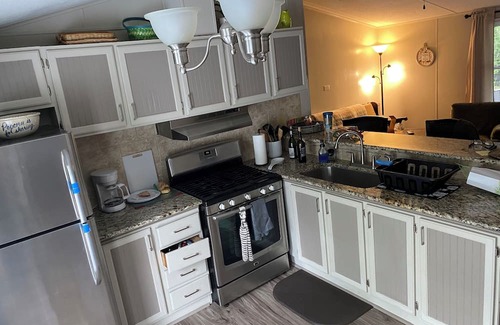 Toms Brook House | Comfortable 4 Person Cottage with North Fork of the Shenandoah River Access