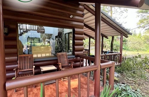 Tagaytay Cabin | Luntian log cabin with WiFi, AC in superb Tagaytay City