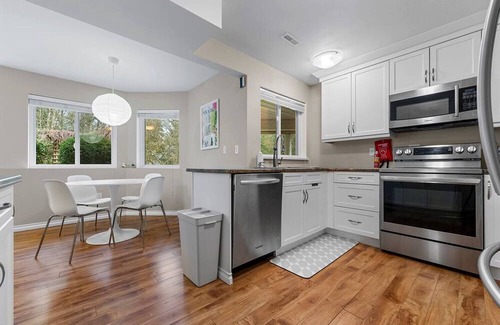 Port Coquitlam House | Spacious Garden-Level Suite Near Trails – Safe & Walkable Area