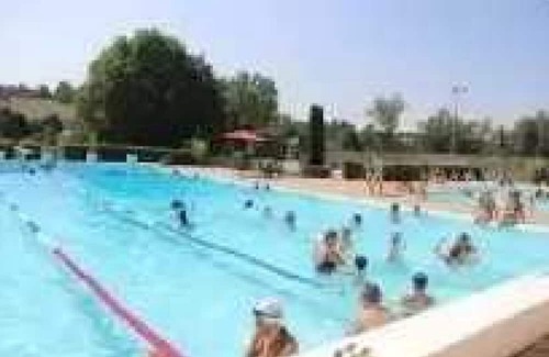 Charlieu House | Camping - ccbbifd - Three Bedroom Apartment, Sleeps 6