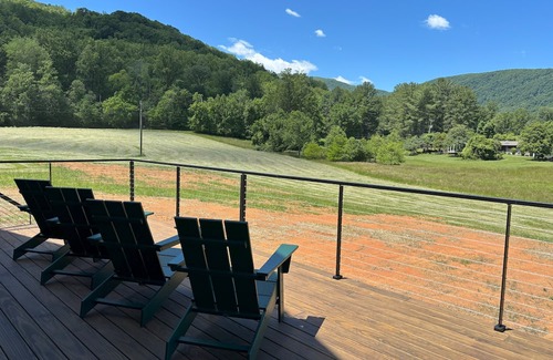 Afton House | Newly Built Custom 3-Bedroom Retreat in Scenic Afton – AC & WiFi Included