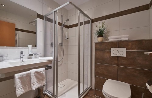 Rauris Cottage | Double room "Sonne" for up to 3 persons in the mid-season - breakfast hotel
