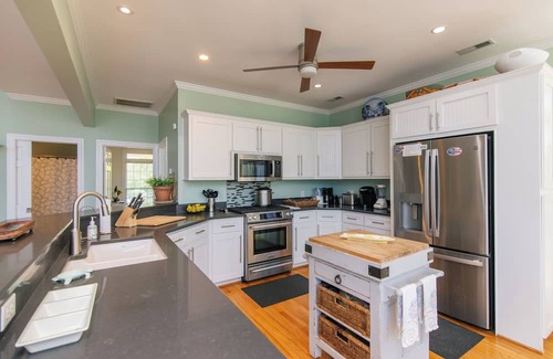 Edisto Island House | Casa Del Sol-Ocean View Home One Block from Beach Access-Free WiFi,Screened Porch,Crow's Nest