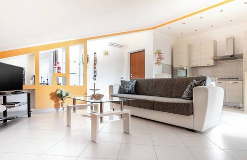 Locri Apartment | A place away from the city chaos, in a serene and relaxing environment.