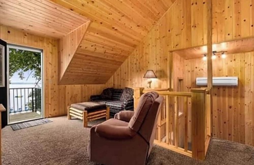 Pine River Apartment | Cabin 1 at Heaths Resort