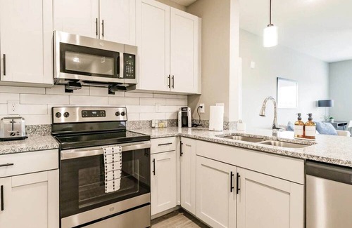 Fort Myers Apartment | Vantage 2BD 10 - Two Bedroom Apartment, Sleeps 4