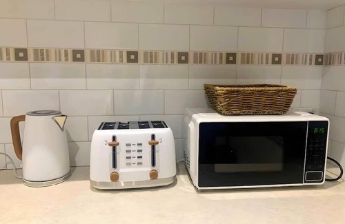 Fawkner House | Affordable 1BR in Fawkner 12 min Airport
