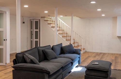 Lagoon Heights Cottage | Charming 3-bedroom cottage in Oak Bluffs with AC, WiFi