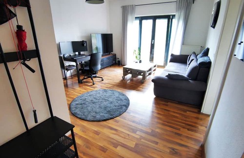 Outer Neustadt Apartment | In the middle instead of just being there ;)