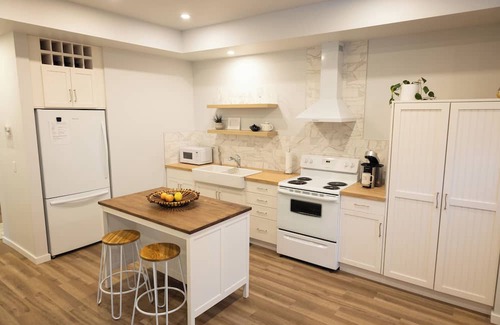 Calgary House | Entire 2 Bedroom Guest Suite with Laundry, Minutes from Bragg Creek!