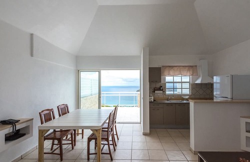 Flamands Apartment | 1 Bed Apartment Bungalow hansen 1 in Colombier,