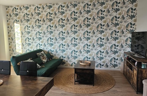 Le Boulou Apartment | Bohemian apartment in the center of town