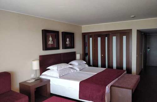 Cascais Apartment | Chic hotel suite with AC and WiFi in charming Cascais