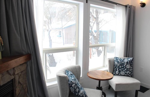 Coleman Apartment | Fair Wind Cottage- relaxing space with fireplace - Studio Suite