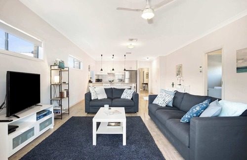 Goolwa House | Brooking's Perch, Walk to Shops & River, WiFi