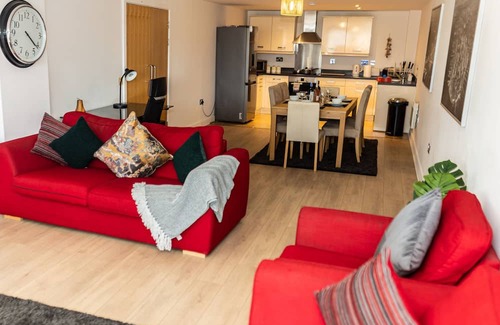 Bordesley Apartment | Digbeth 2-Bed Apt, Sleeps 6, Groups & Contractors