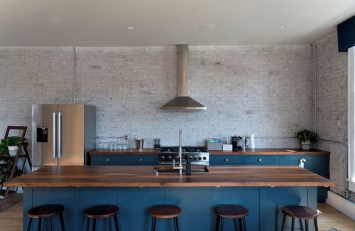 Johnstown House | 3 King Suite Historic Renovated Building in Wonderful Johnstown, OH