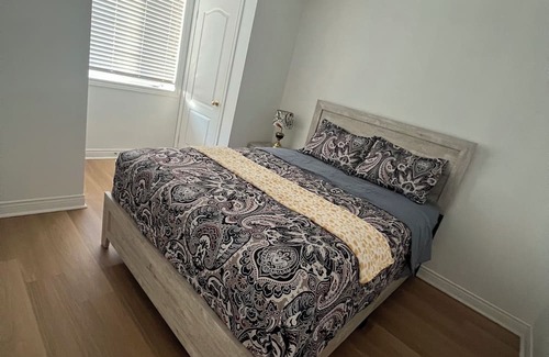 Whitby House | Entire Home in Whitby